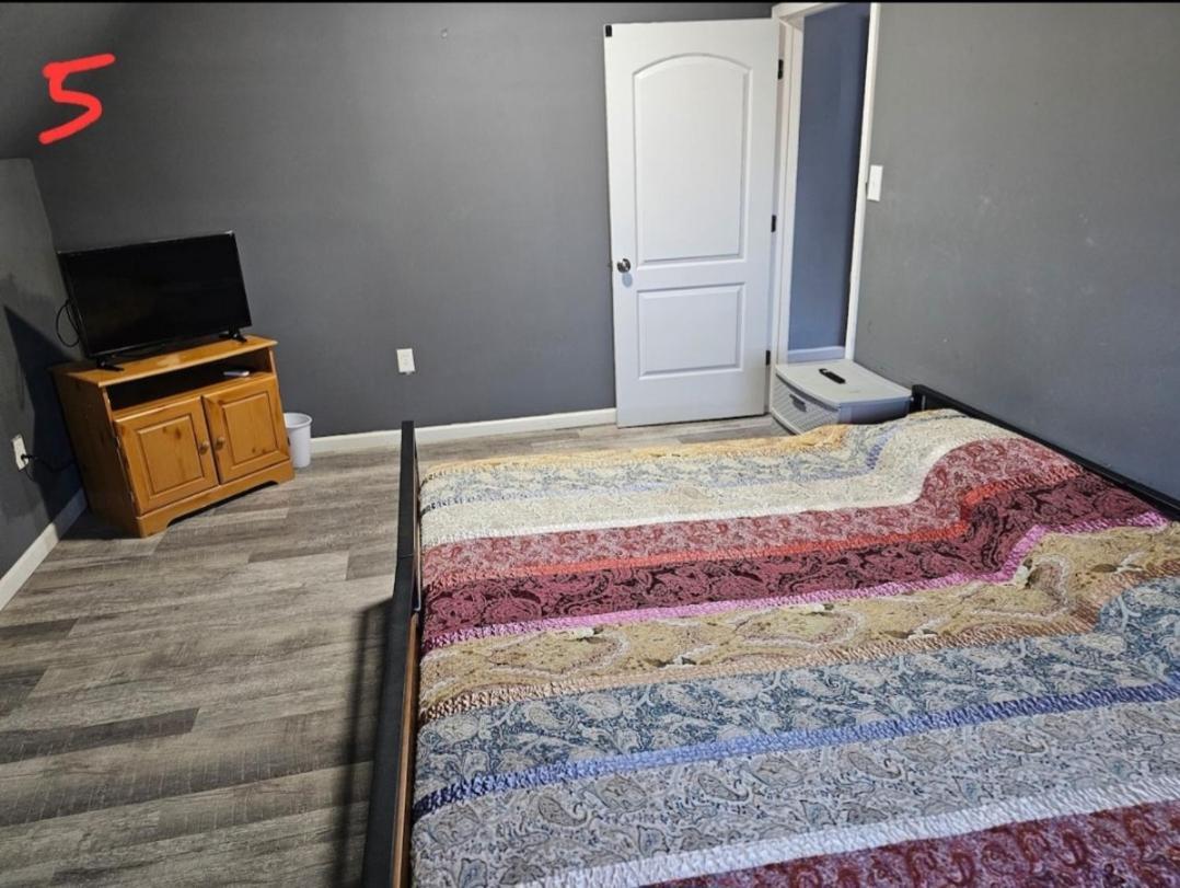 Chamberlain Manor Rooms